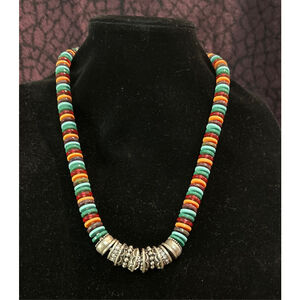Women's ethnic style acrylic Necklace with silver tone beads